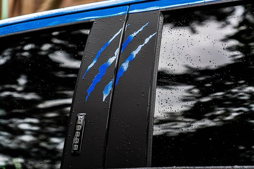 2019/2020 Gen 2 B-Pillar Overlay with Claw Rips Set